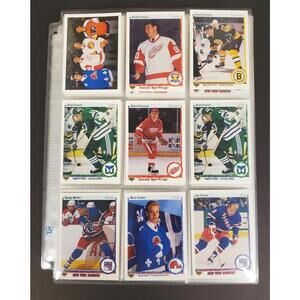 Vintage USA 1990 NHL Upper Deck Trading Card Lot of 650 Pcs